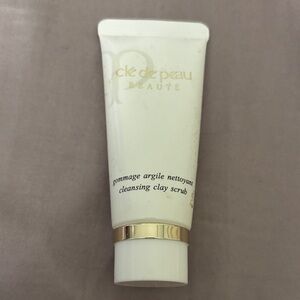 Cleansing Clay Scrub - White